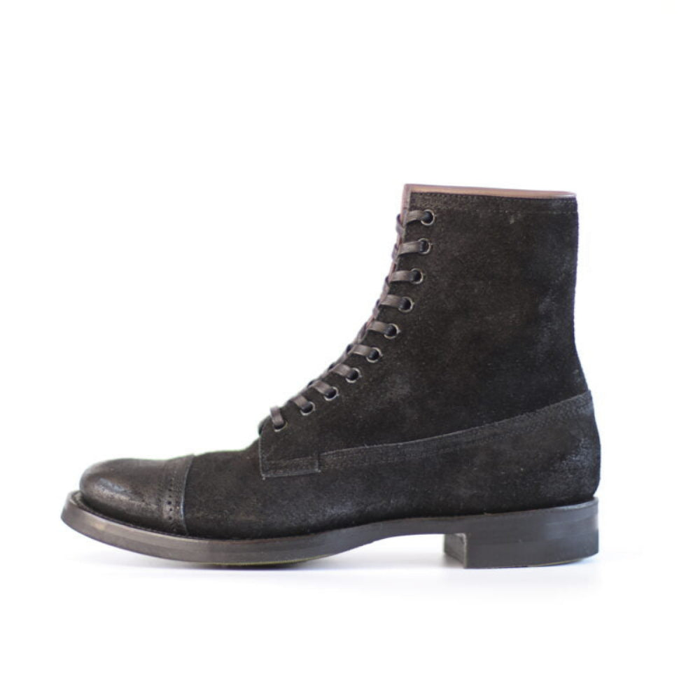 Conrad Boots Waxed Horse Suede Black